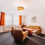 House Vedle Villa *