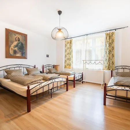 House Vedle * Desná